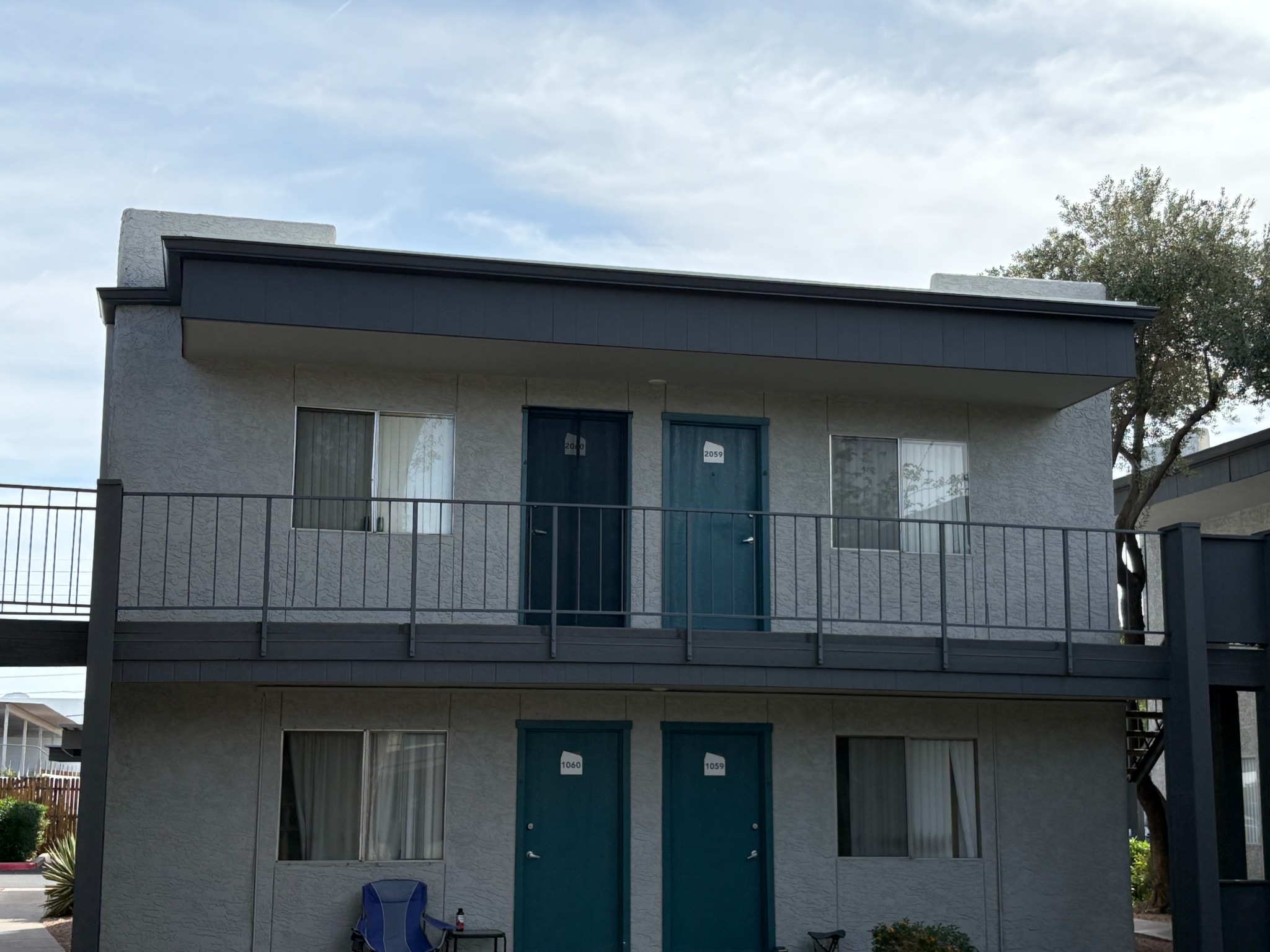 Phoenix Apartment Community Gutter Installation