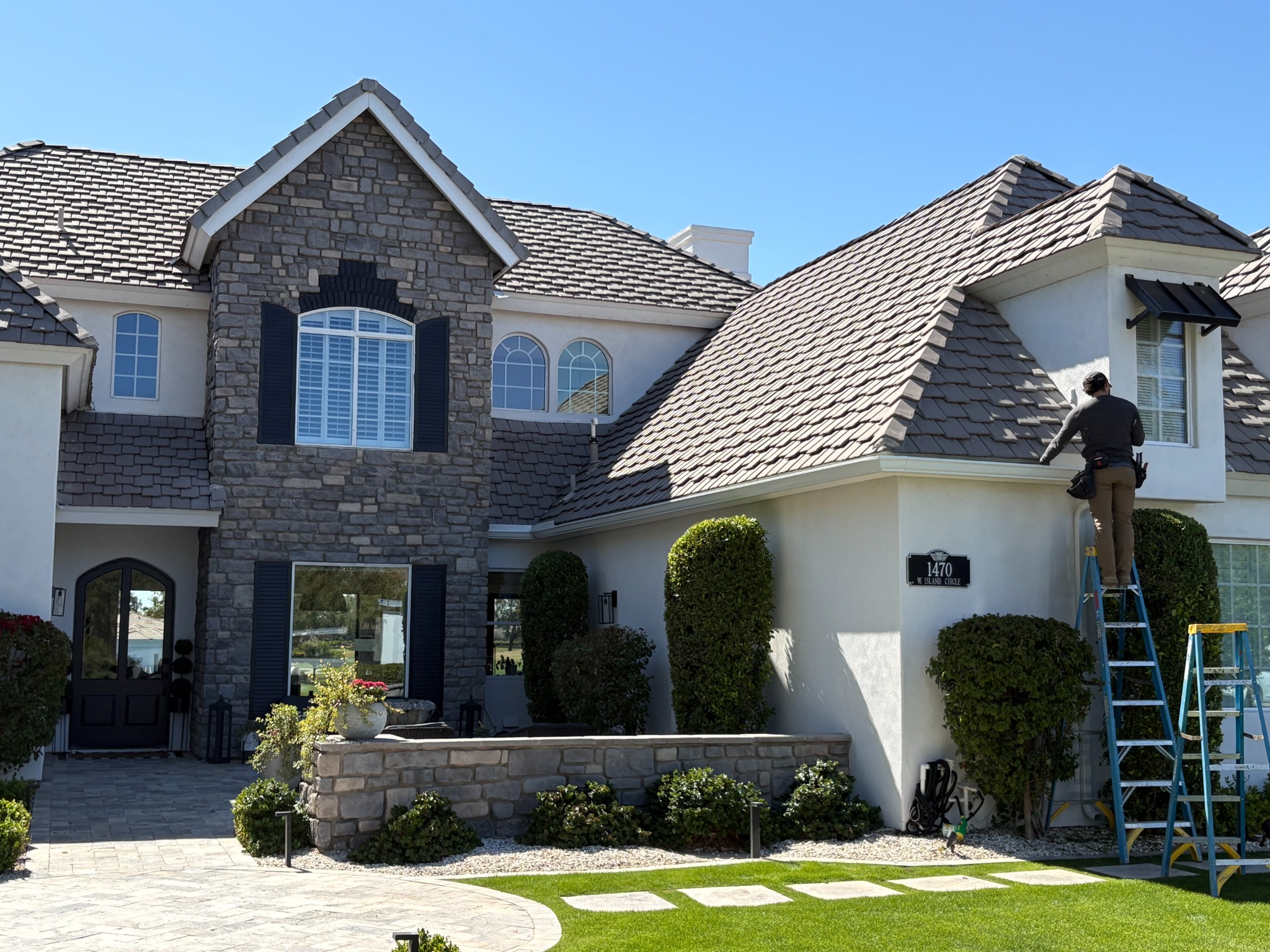 Luxury Seamless Gutters at The Islands at Ocotillo